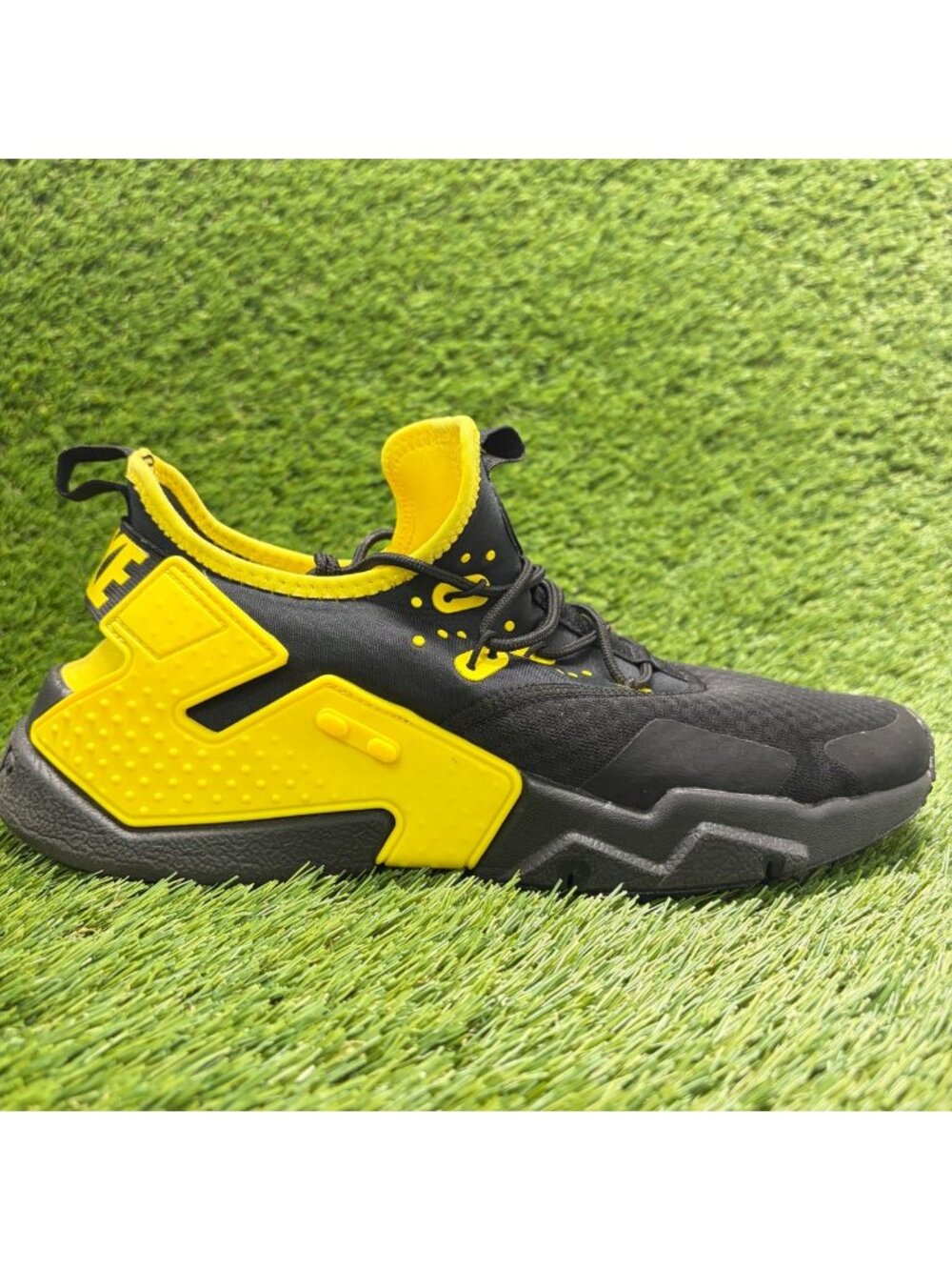Nike Air Huarache Drift Mens Size 10 Black Yellow Running Walking Shoes Sneakers